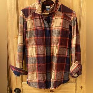 Kavu Women’s Devon Zip Up Flannel Shirt